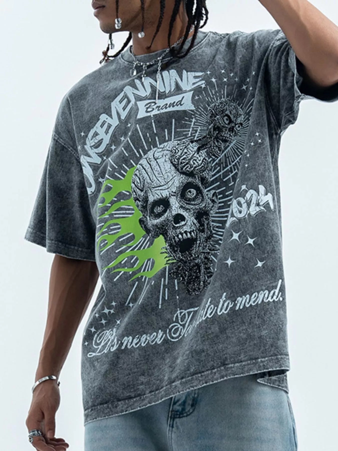 Herren T-Shirt mit Schädelgrafik und Rundhalsausschnitt