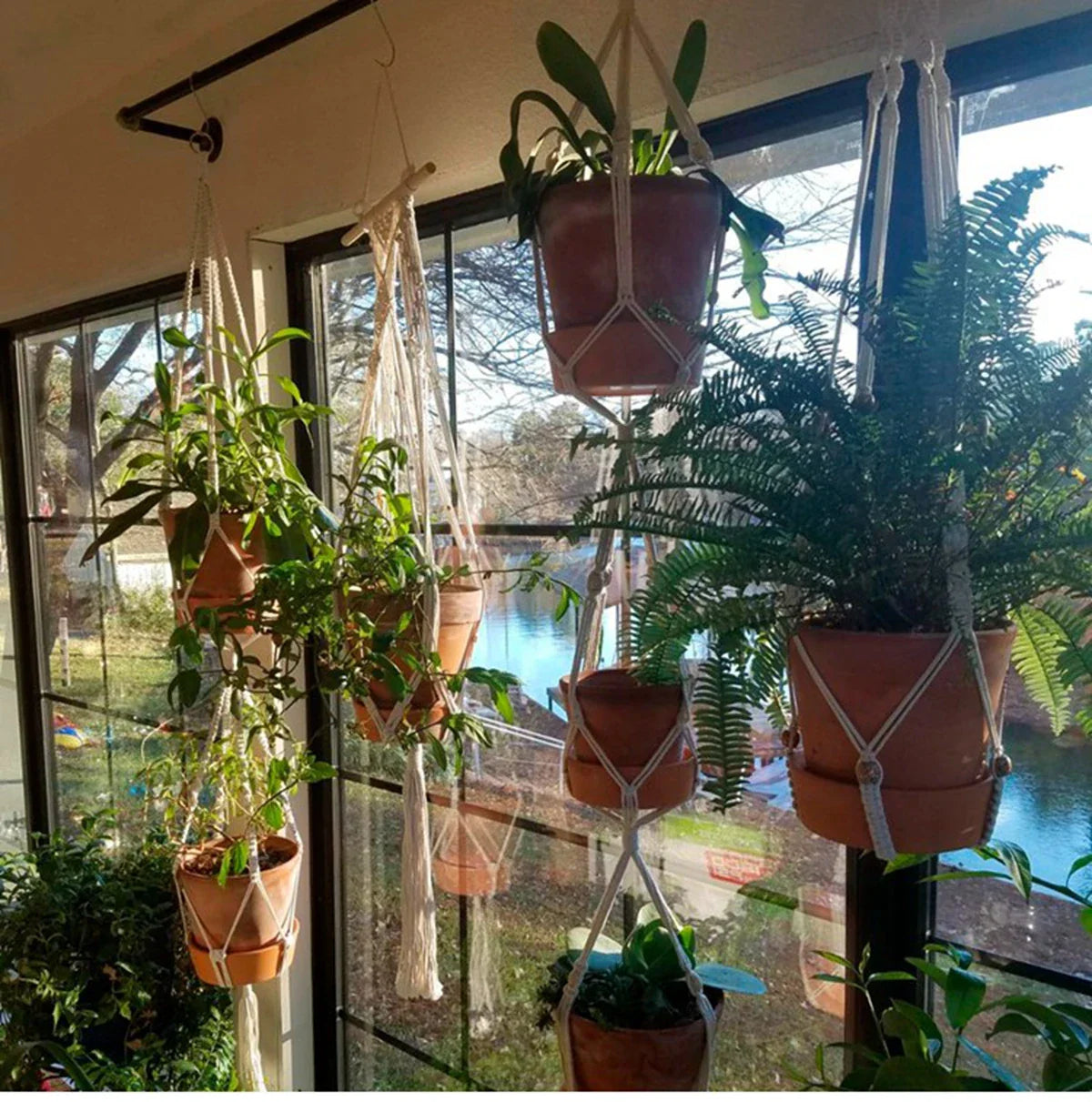🌿 Handgemachter Makramee-Pflanzenhänger – Boho Hängetopf für Innen- und Außendekoration