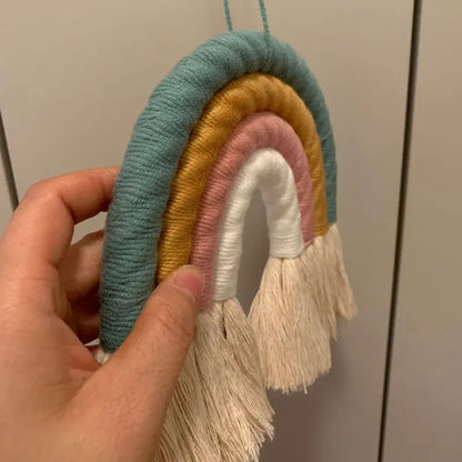 Makramee Regenbogen Wandbehang – Boho Kinderzimmer Dekor