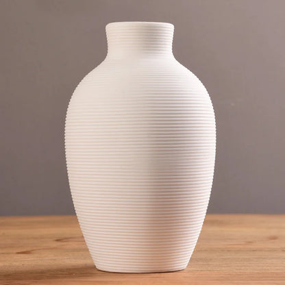 Minimalistische Keramikvase