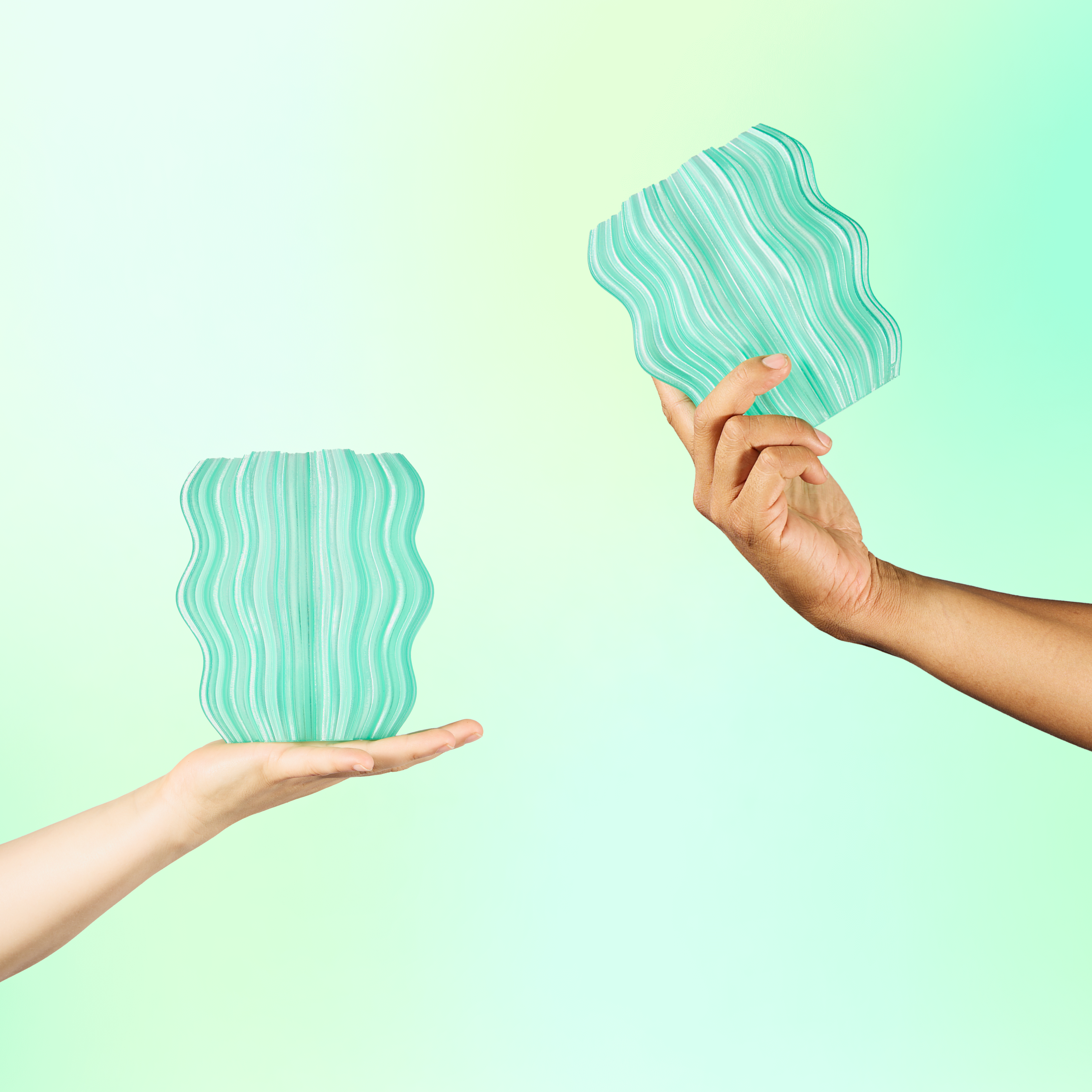 Mini Wavy Cordless Table Lamp – Stylish Bedside Lamp, Sculptural Accent Light for Small Spaces | Premium Comfort Home & Wellness Product UK