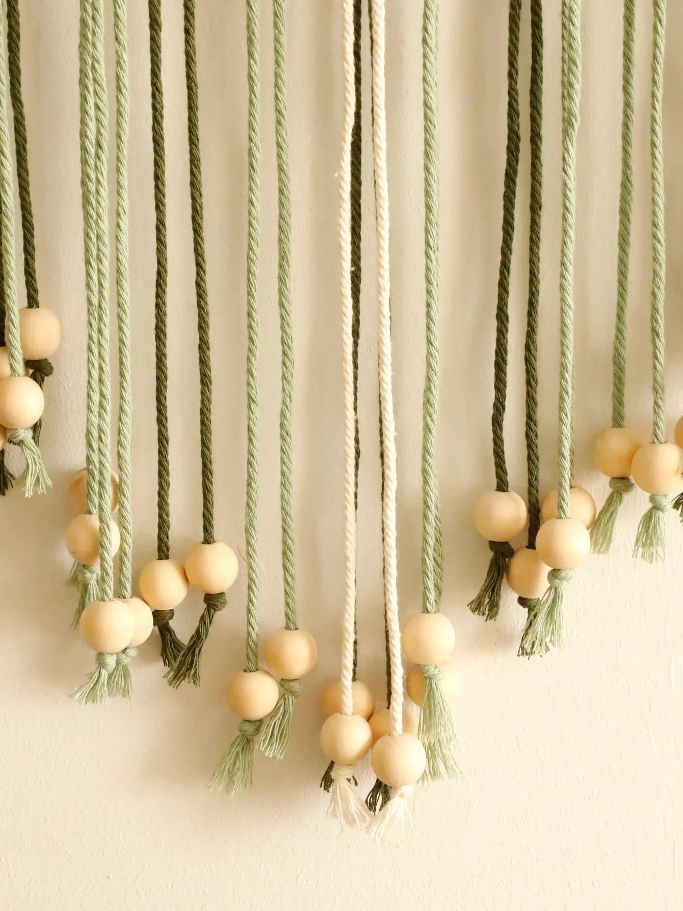 Blatt Makramee Wandteppich – Boho Baumwoll Wandbehang in Grün oder Braun