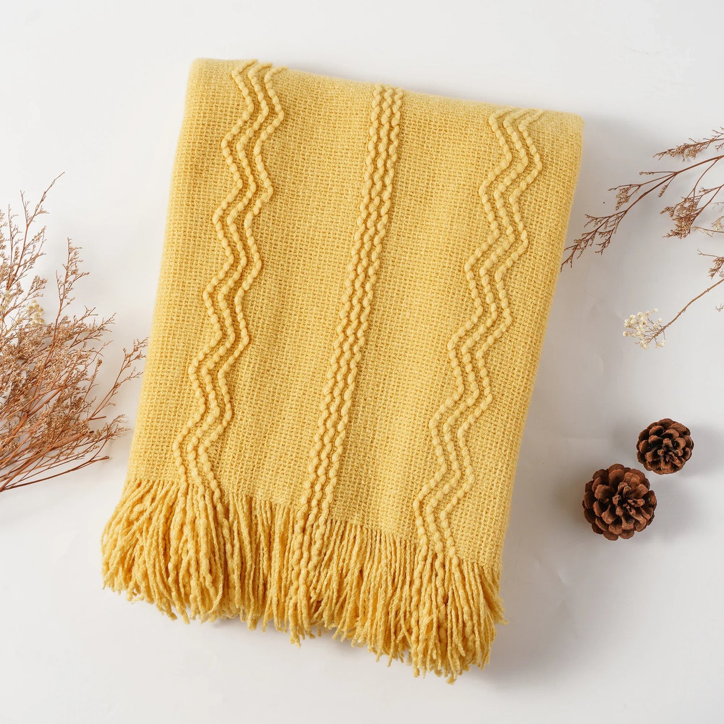 Boho Strickdecke – Weiche leichte Acryl-Decke mit Fransen