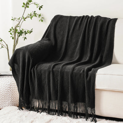 Boho Strickdecke – Weiche leichte Acryl-Decke mit Fransen