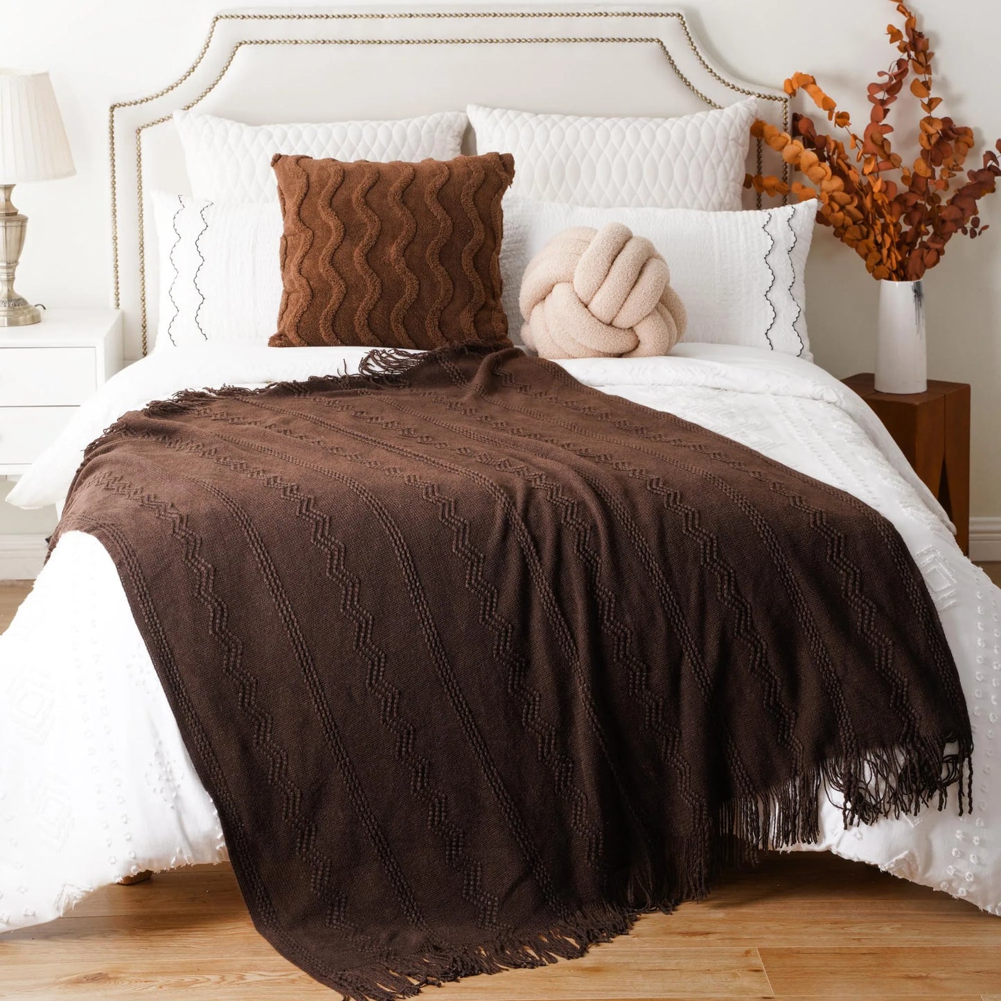 Boho Strickdecke – Weiche leichte Acryl-Decke mit Fransen