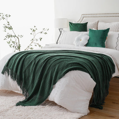Boho Strickdecke – Weiche leichte Acryl-Decke mit Fransen