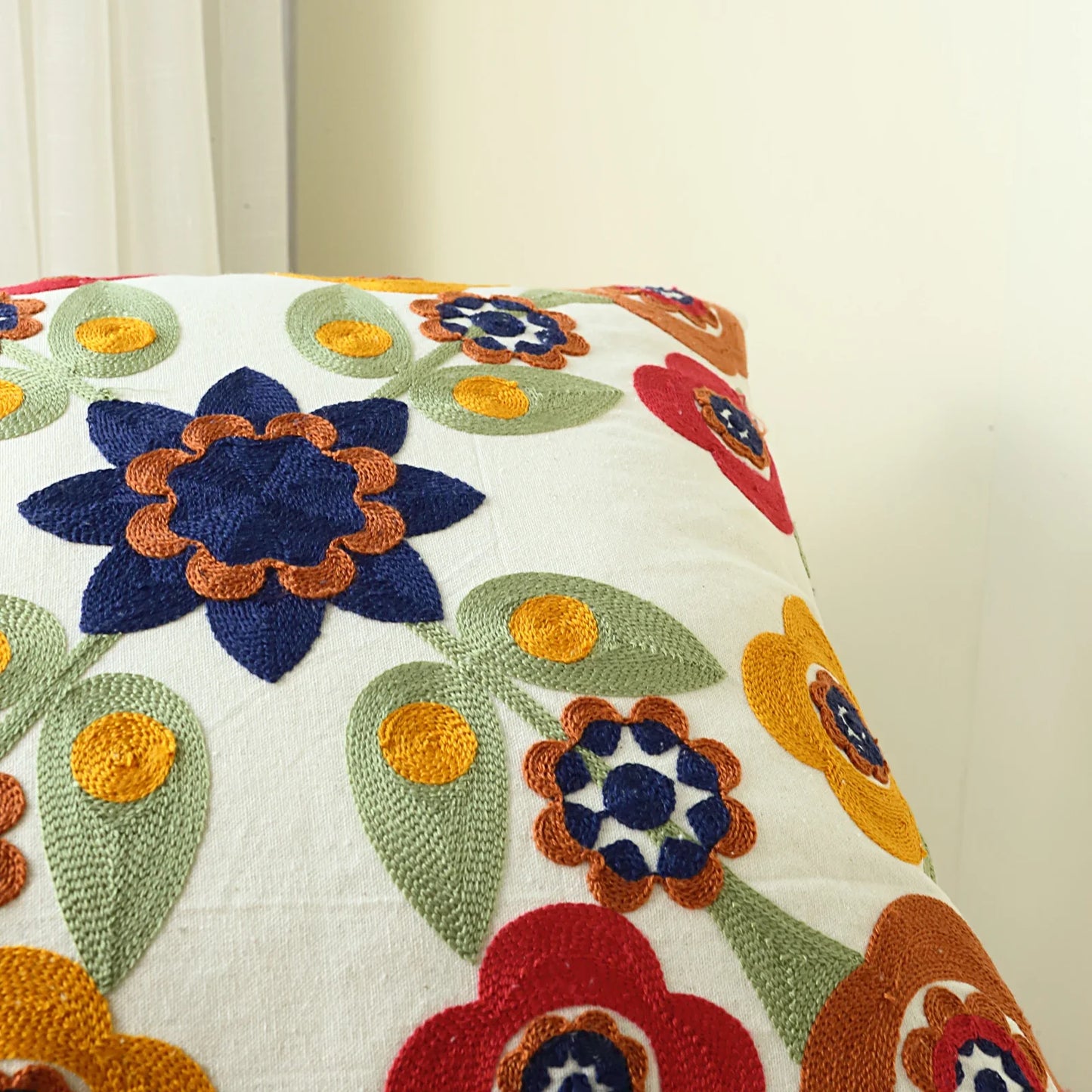 Boho Floral Gestickter Leinensofakissenbezug