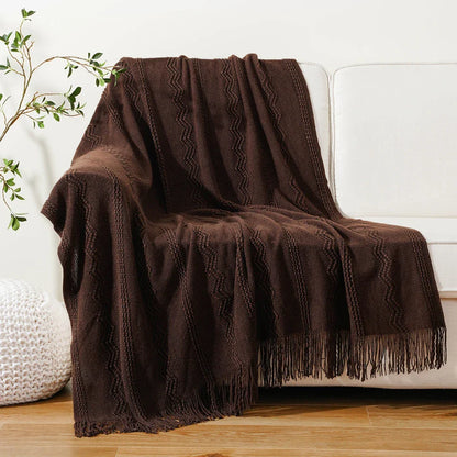 Boho Strickdecke – Weiche leichte Acryl-Decke mit Fransen