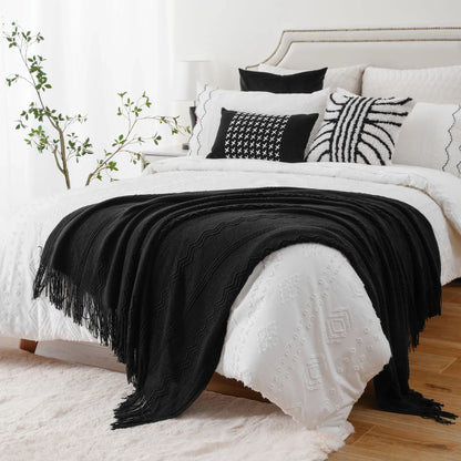 Boho Strickdecke – Weiche leichte Acryl-Decke mit Fransen