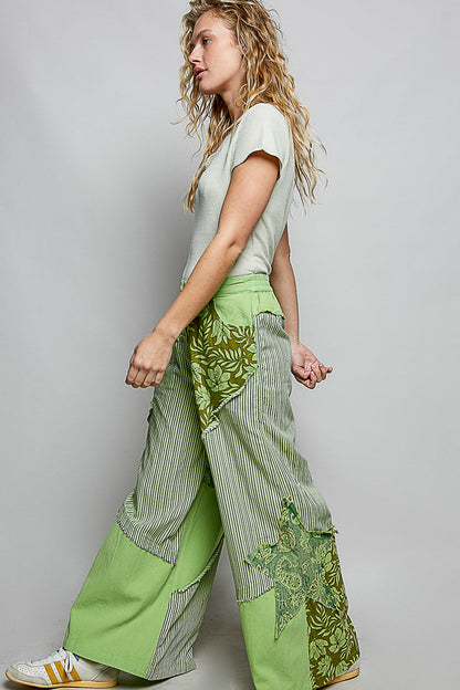 POL Gestreifte Blumen Patchwork Damen Weite Beinhosen mit großem Stern-Patch