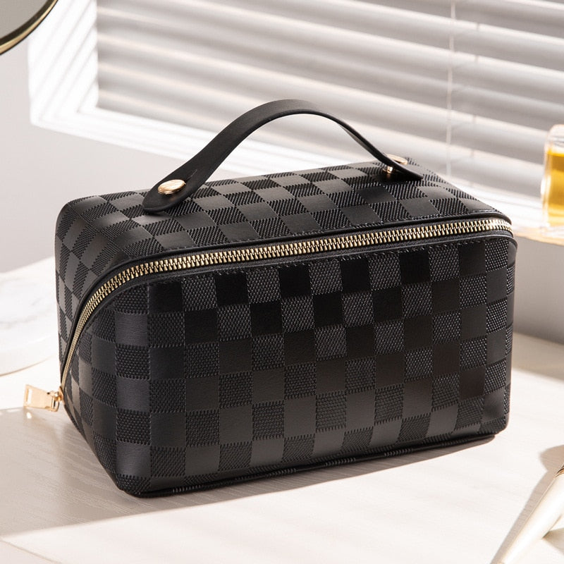 Cosmetic Bag | Makeup Organizer | Luxury Makeup Bag | KosmetiQ