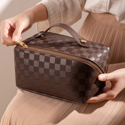 Toiletry Bag for Men & Women | Luxury Design Toiletry Case | Wash Bag | Washiq