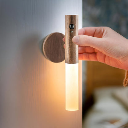 Wall Light for Indoor Use with Motion Sensor & Battery | Wireless Lamp | NordLicht